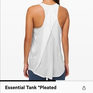 Lululemon essential tank pleated